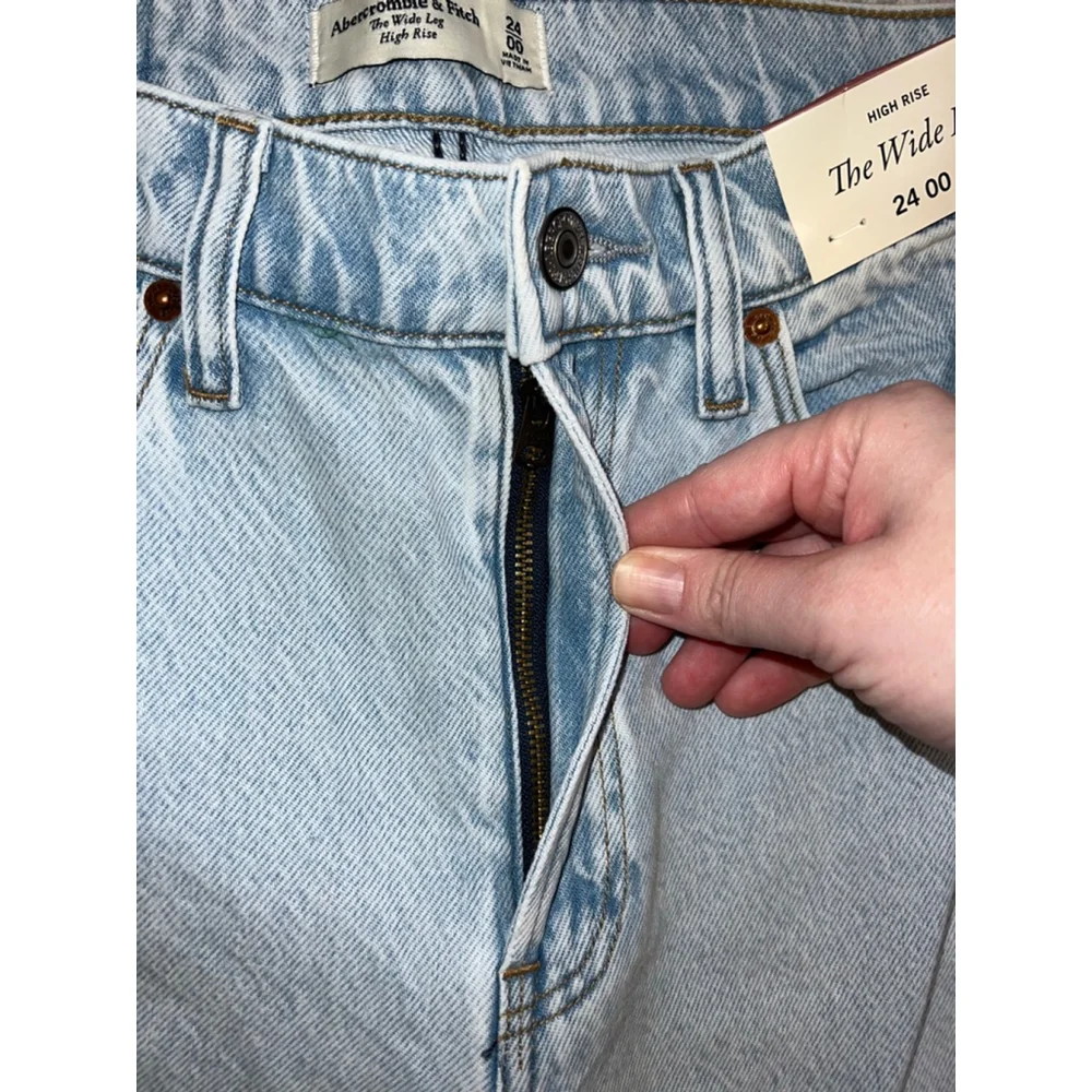 NEW Women's Abercrombie & Fitch Light Blue Wide Leg Jeans 24 - Picture 9 of 9